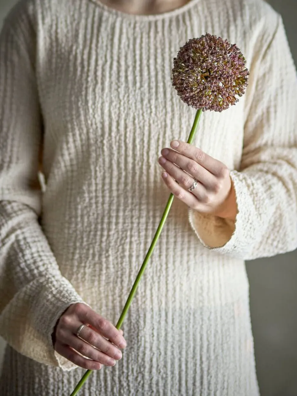 Bloomingville koristeoksa Allium ruskea