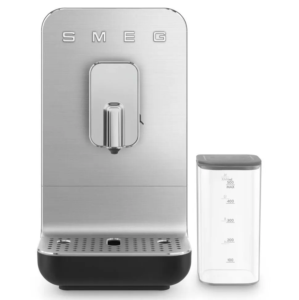 Smeg kahviautomaatti maitokannulla BCC13BLMEU, musta