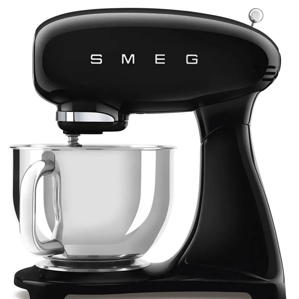 Smeg yleiskone SMF03BLEU metallikulholla, musta