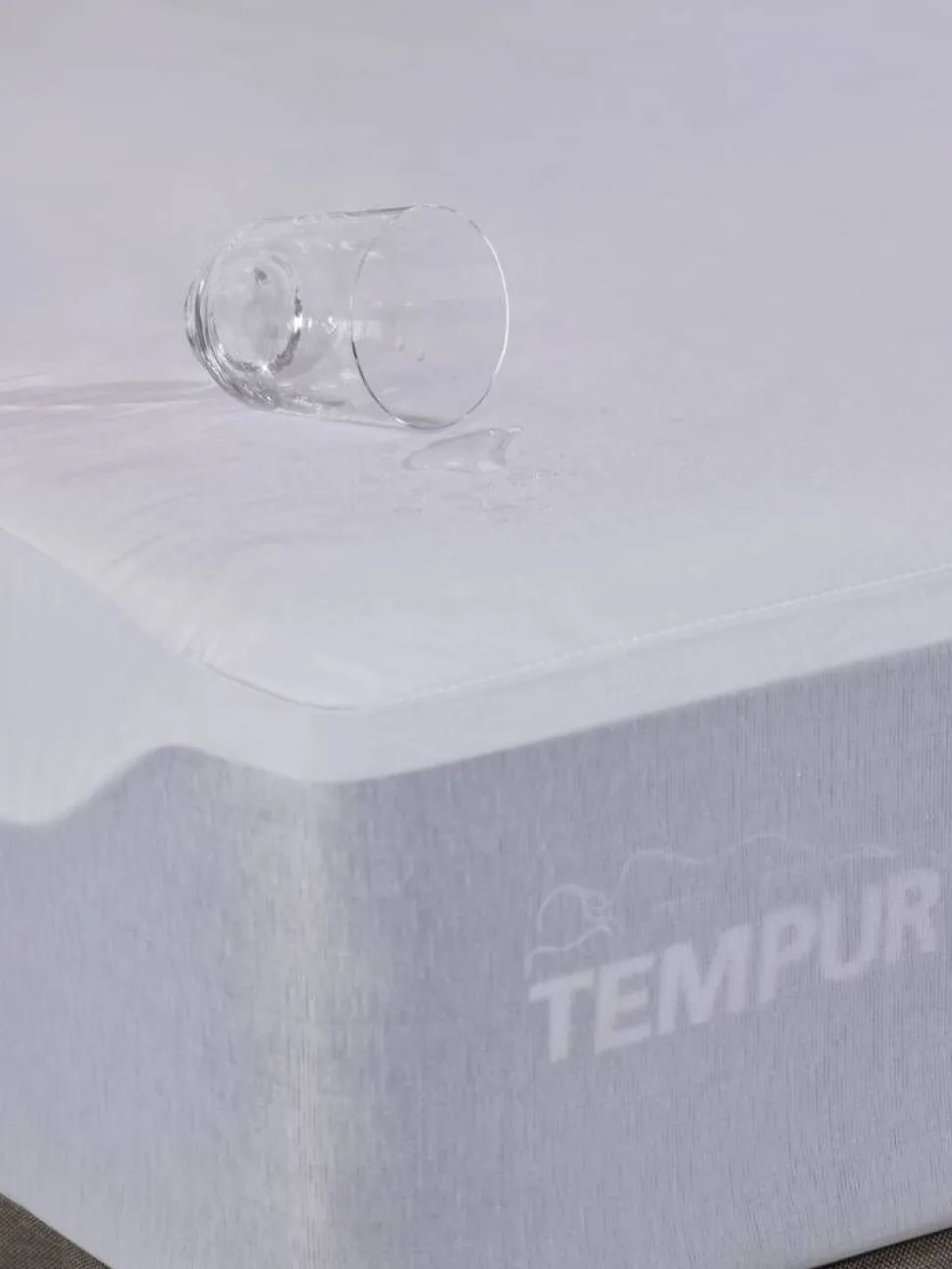 TEMPUR 120x200x31 cm muotoonommeltu suojalakana Organic Cott