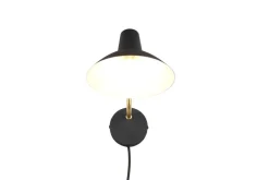 Trio Lighting seinävalaisin Traveller E27 mattamusta/mattame