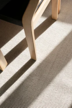 VM-Carpet Esmeralda 71 valkoinen, Ø 160 cm, kantti 009 B